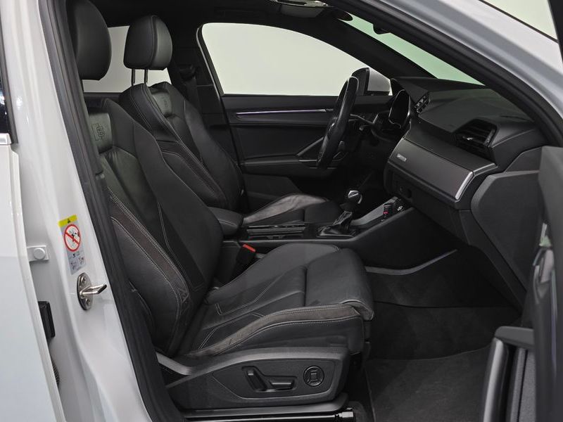 2022 Audi Q3 35 TDI Premium Sportback photo 26