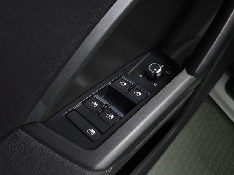 2022 Audi Q3 35 TDI Premium Sportback photo 28