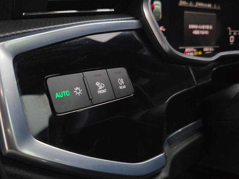 2022 Audi Q3 35 TDI Premium Sportback photo 29