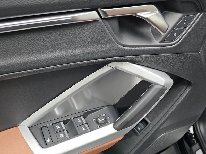 2025 Audi Q3 40 TFSI Quattro Premium photo 13