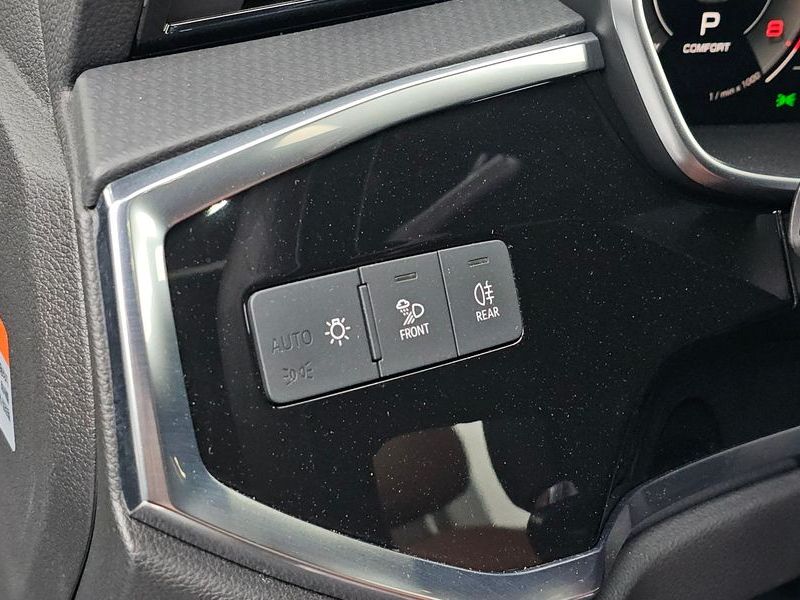 2025 Audi Q3 40 TFSI Quattro Premium photo 30