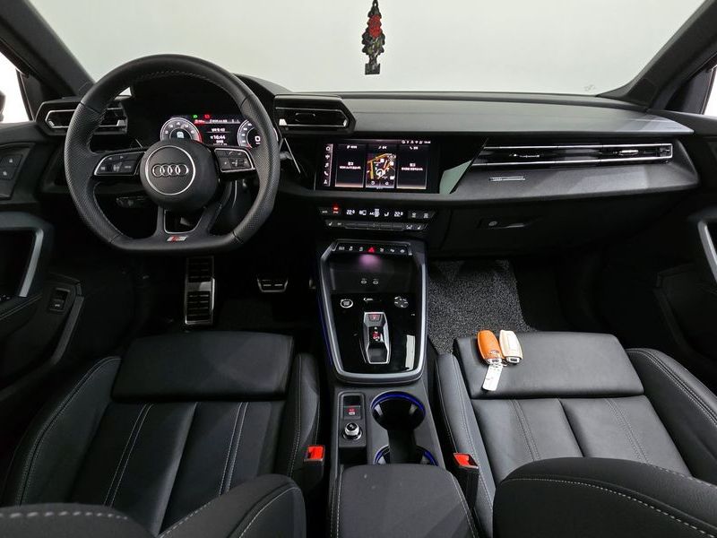 2025 Audi A3 40 TFSI Premium photo 7