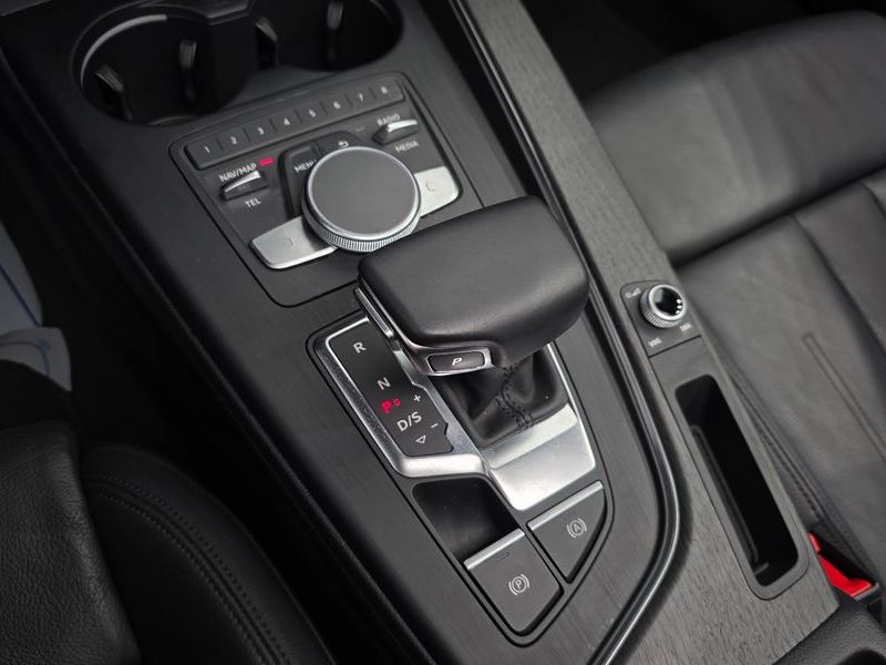 2019 Audi A4 40 TFSI Premium photo 9