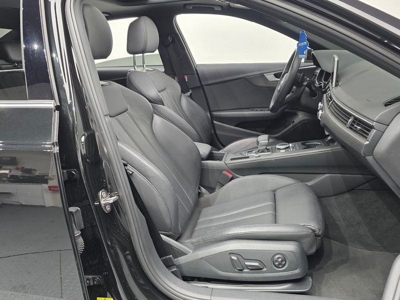 2019 Audi A4 40 TFSI Premium photo 11