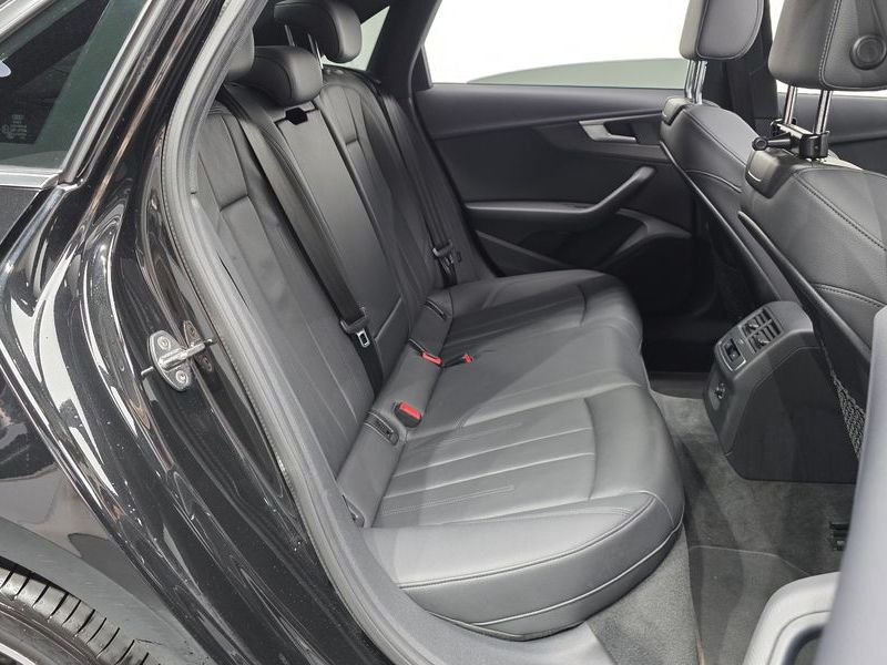 2019 Audi A4 40 TFSI Premium photo 12