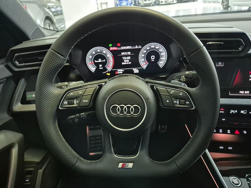 2025 Audi A3 40 TFSI Premium photo 16
