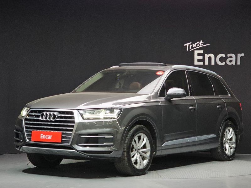 2019 Audi Q7 45 TFSI Quattro photo 1