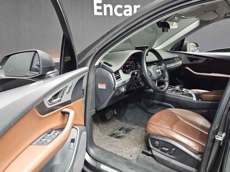 2019 Audi Q7 45 TFSI Quattro photo 10