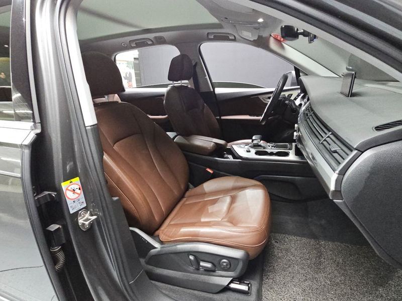 2019 Audi Q7 45 TFSI Quattro photo 11