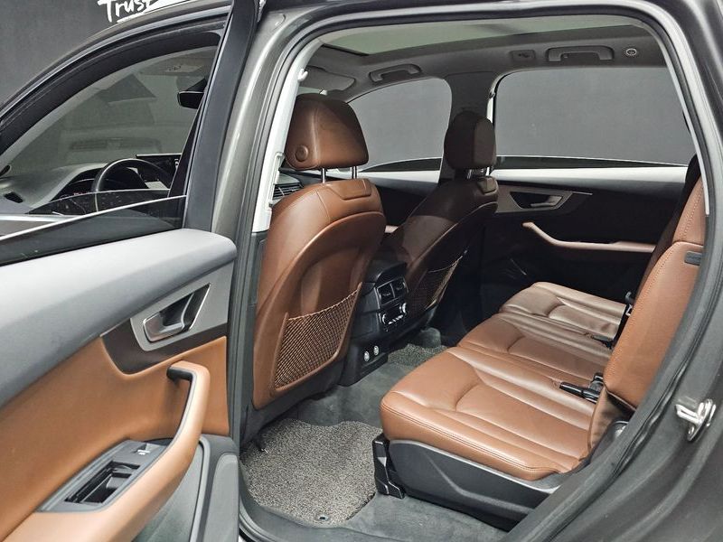 2019 Audi Q7 45 TFSI Quattro photo 12