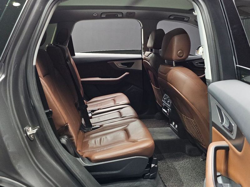 2019 Audi Q7 45 TFSI Quattro photo 13