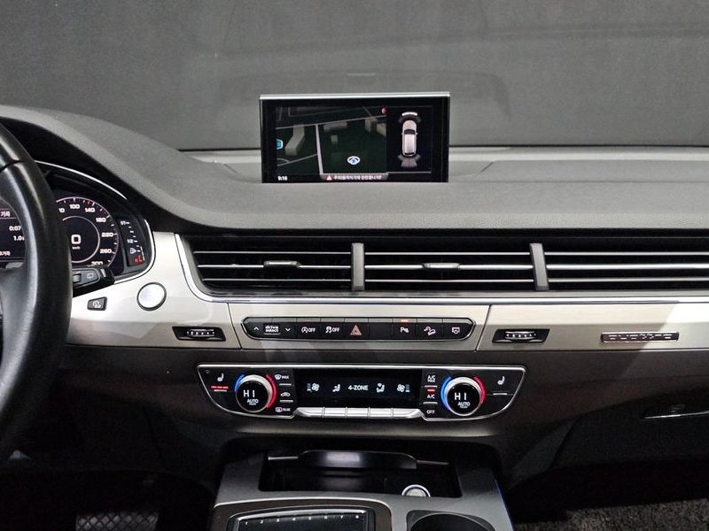 2019 Audi Q7 45 TFSI Quattro photo 15
