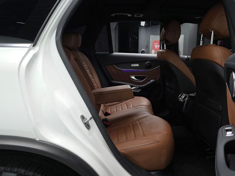 2022 Mercedes-Benz C-Class GLC300 4MATIC photo 11
