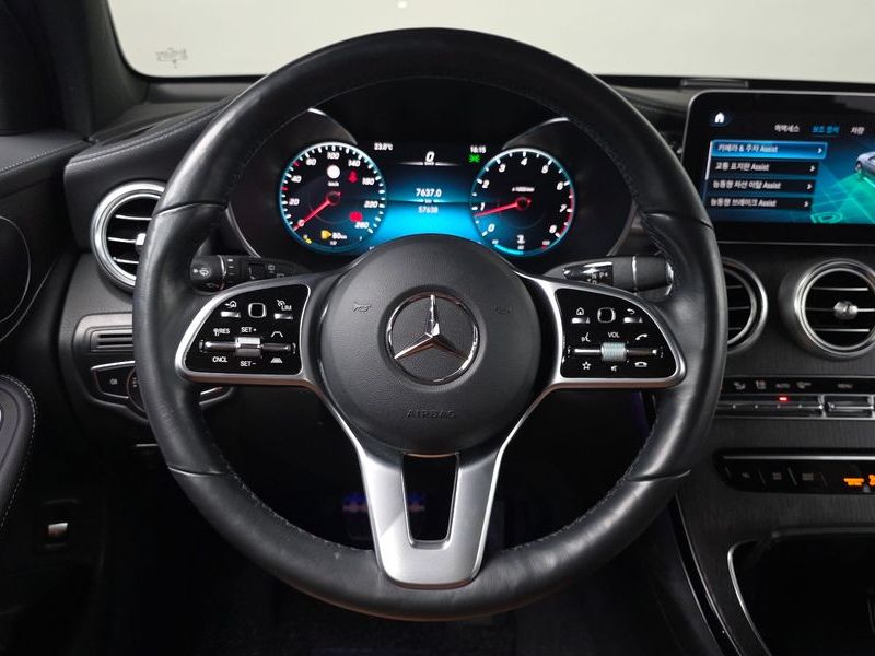 2022 Mercedes-Benz C-Class GLC300 4MATIC photo 12