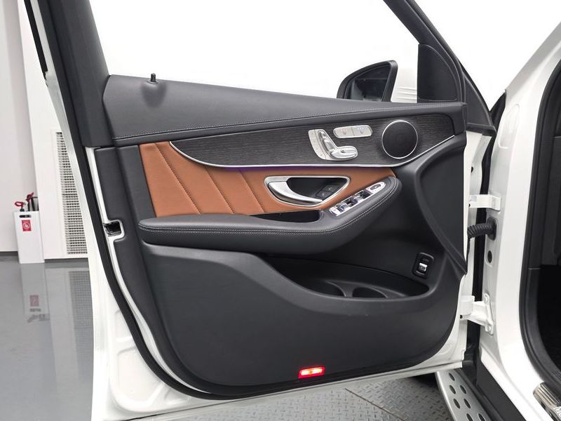 2022 Mercedes-Benz C-Class GLC300 4MATIC photo 24