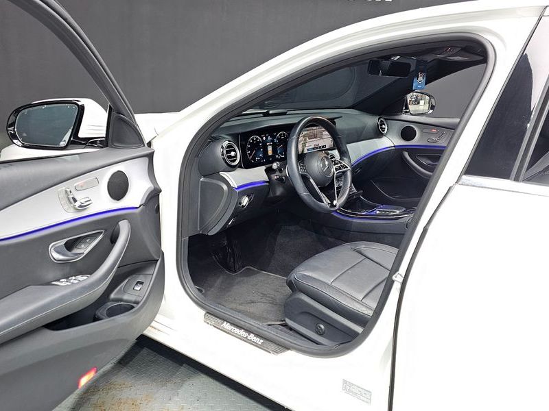 2021 Mercedes-Benz E-Class E250 Avantgarde photo 10