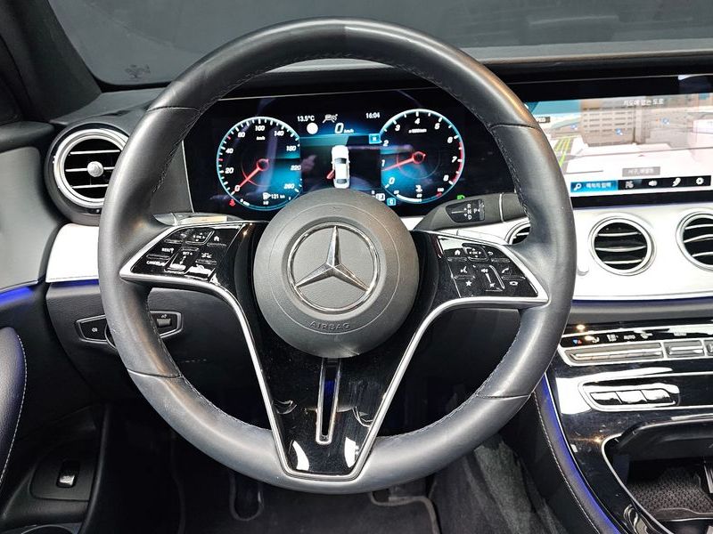 2021 Mercedes-Benz E-Class E250 Avantgarde photo 13
