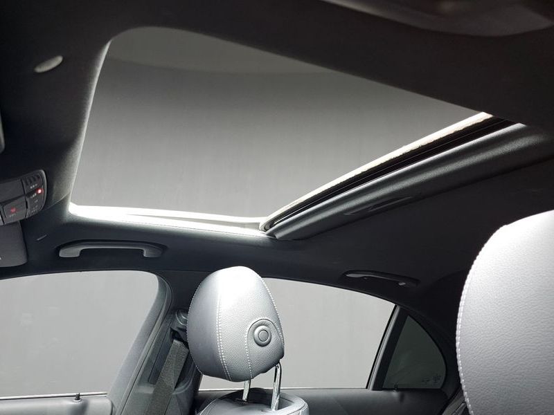 2021 Mercedes-Benz E-Class E250 Avantgarde photo 16