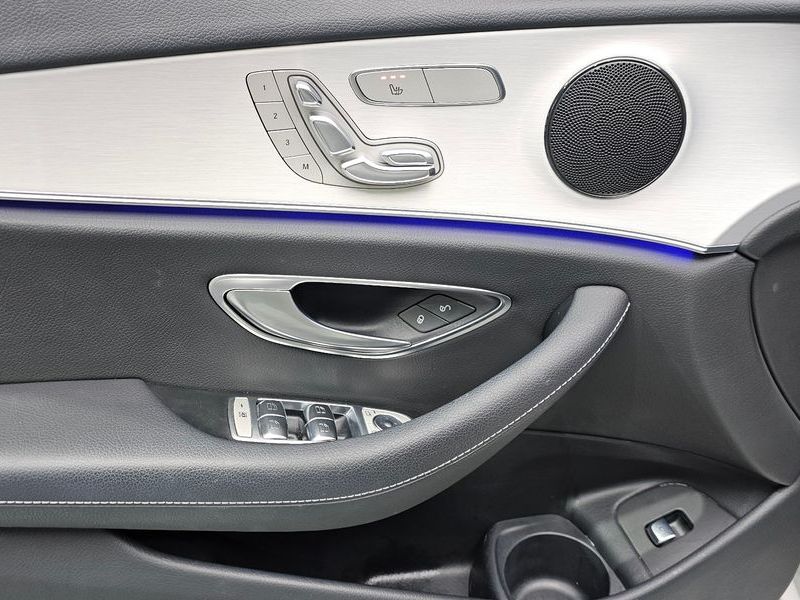 2021 Mercedes-Benz E-Class E250 Avantgarde photo 19