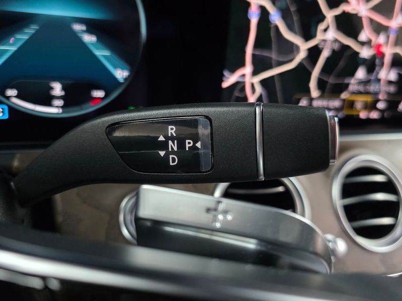 2021 Mercedes-Benz E-Class E250 Exclusive photo 9