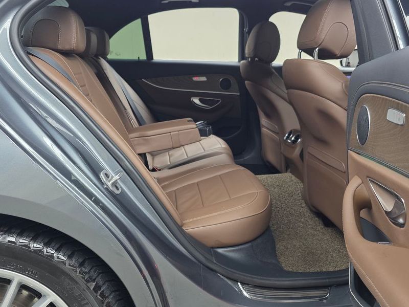 2021 Mercedes-Benz E-Class E250 Exclusive photo 11