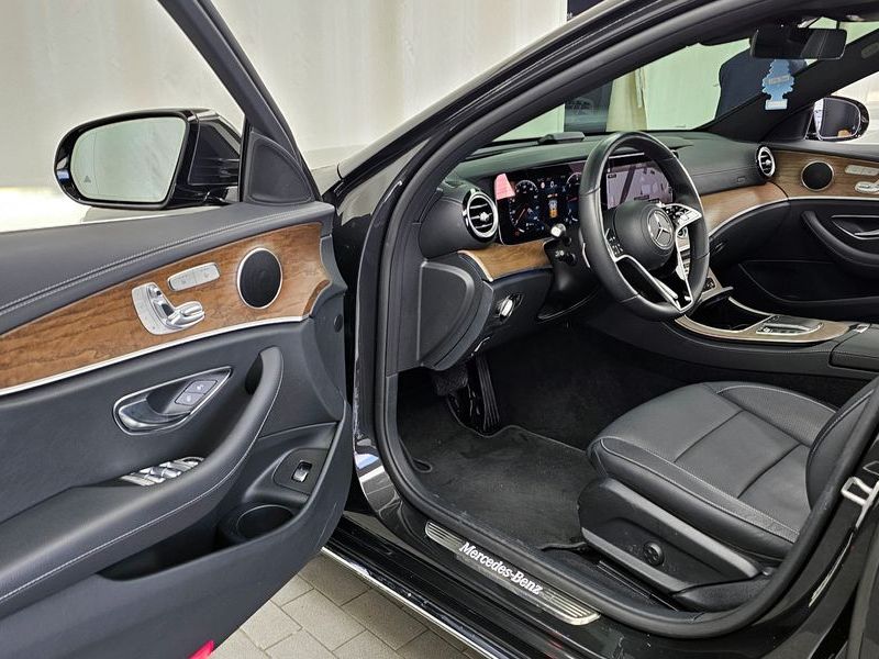 2021 Mercedes-Benz E-Class E220d 4MATIC Exclusive photo 10