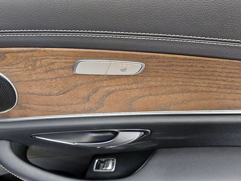 2021 Mercedes-Benz E-Class E220d 4MATIC Exclusive photo 18