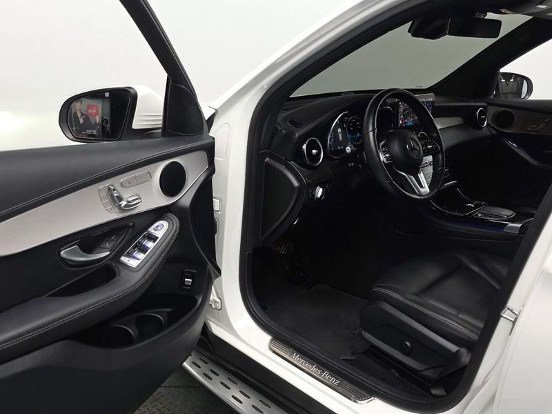 2021 Mercedes-Benz C-Class GLC220 d 4MATIC photo 11