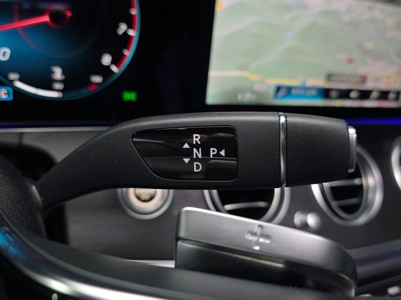 2022 Mercedes-Benz E-Class E250 Avantgarde photo 9