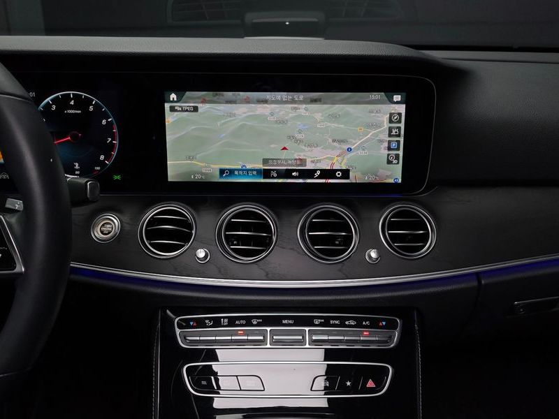 2022 Mercedes-Benz E-Class E250 Avantgarde photo 14