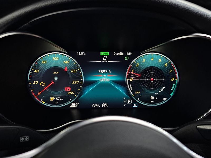 2021 Mercedes-Benz C-Class GLC300e 4MATIC Coupe photo 8
