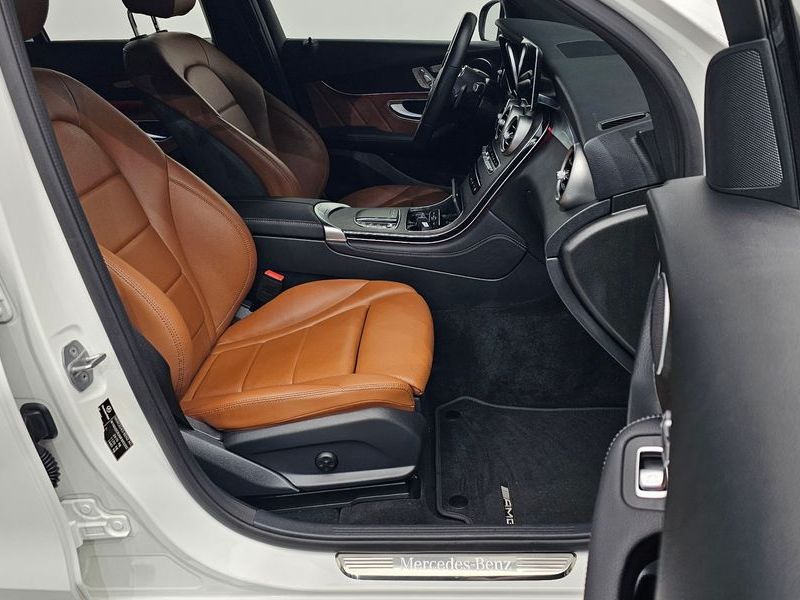 2021 Mercedes-Benz C-Class GLC300e 4MATIC Coupe photo 12
