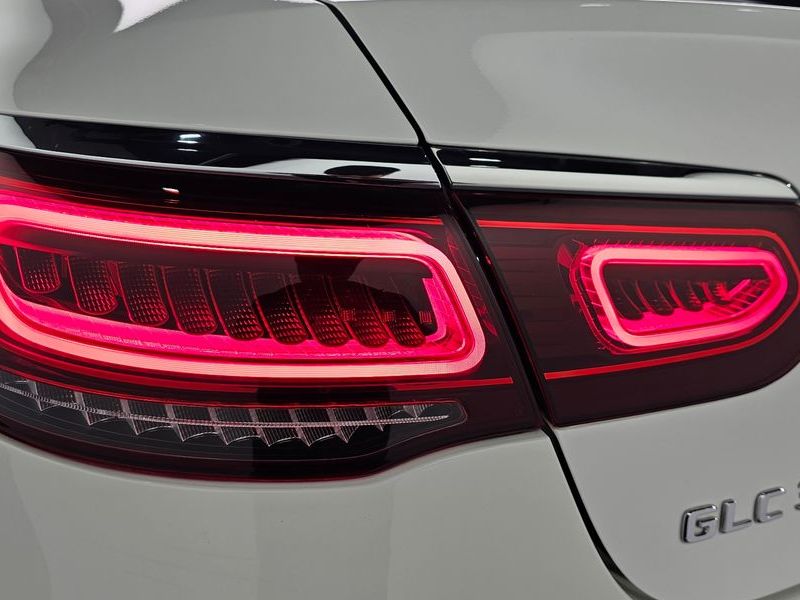 2021 Mercedes-Benz C-Class GLC300e 4MATIC Coupe photo 23