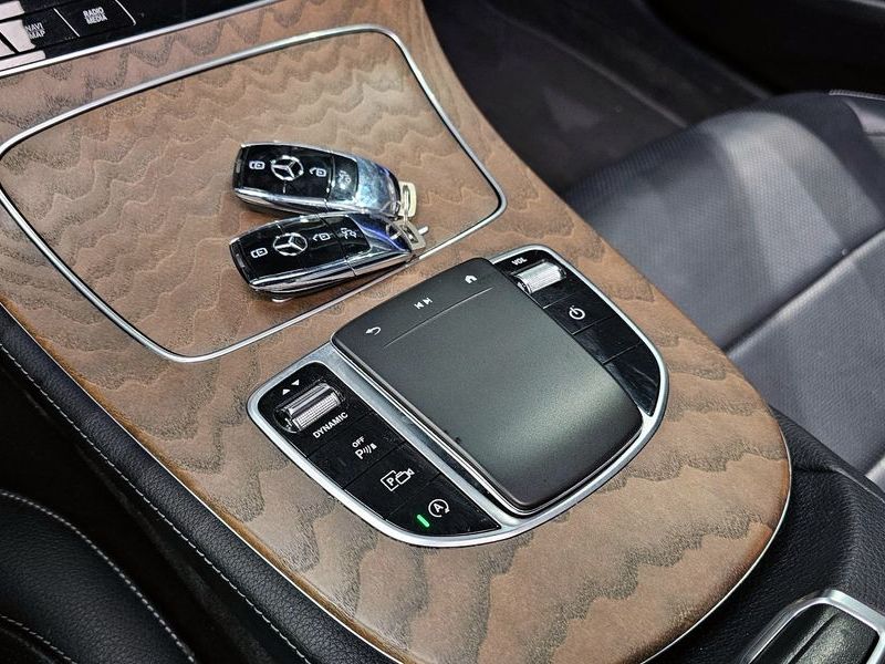 2022 Mercedes-Benz E-Class E220d 4MATIC Exclusive photo 17