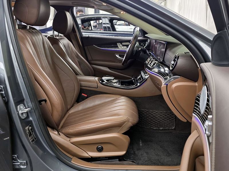 2018 Mercedes-Benz E-Class E400 4MATIC Exclusive photo 11