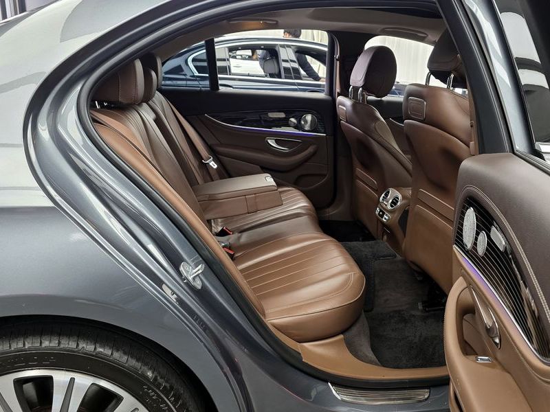 2018 Mercedes-Benz E-Class E400 4MATIC Exclusive photo 12