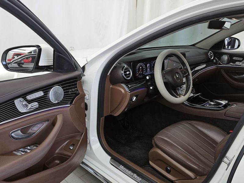 2018 Mercedes-Benz E-Class E400 4MATIC Exclusive photo 10