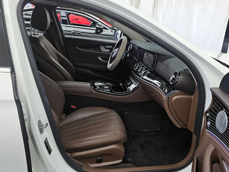 2018 Mercedes-Benz E-Class E400 4MATIC Exclusive photo 11