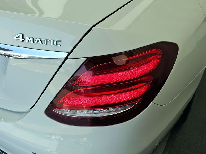 2018 Mercedes-Benz E-Class E400 4MATIC Exclusive photo 23