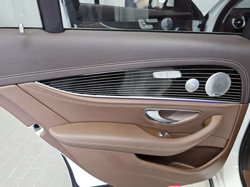 2018 Mercedes-Benz E-Class E400 4MATIC Exclusive photo 25