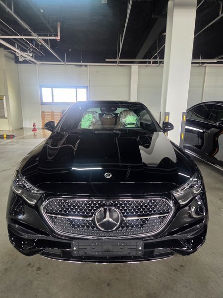 2026 Mercedes-Benz E-Class E300 4MATIC AMG Line photo 1