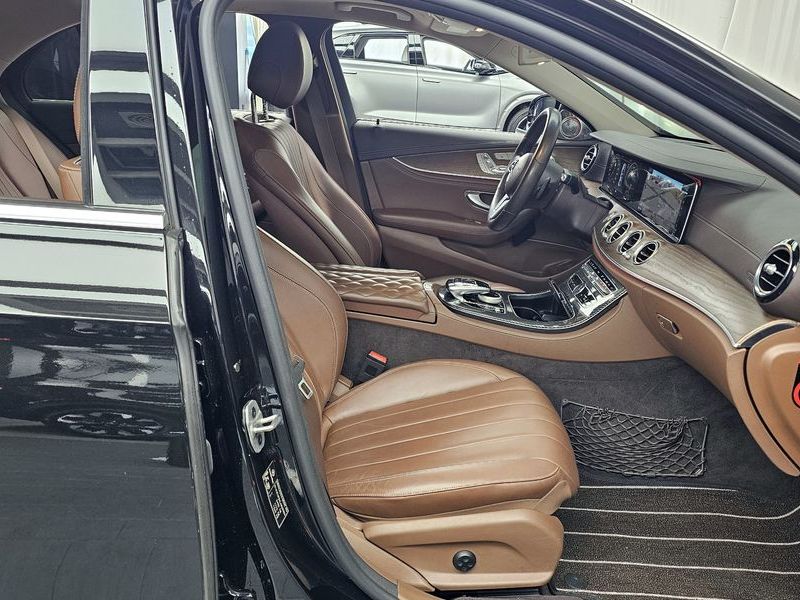 2020 Mercedes-Benz E-Class E220d 4MATIC Exclusive photo 11