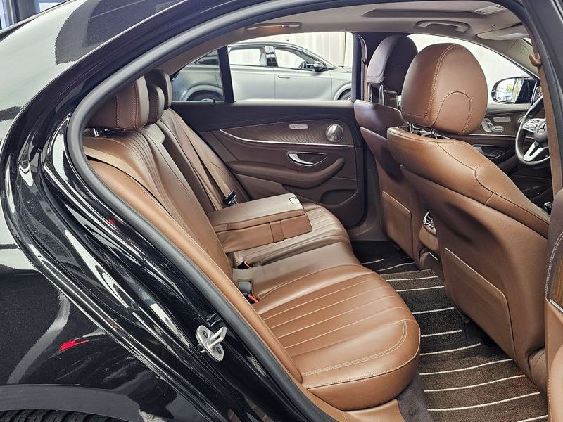 2020 Mercedes-Benz E-Class E220d 4MATIC Exclusive photo 12