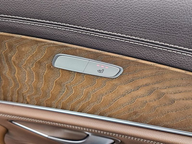 2020 Mercedes-Benz E-Class E220d 4MATIC Exclusive photo 19