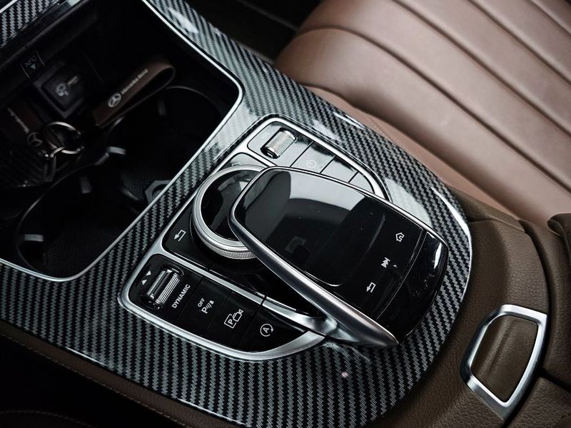 2020 Mercedes-Benz E-Class E220d 4MATIC Exclusive photo 27