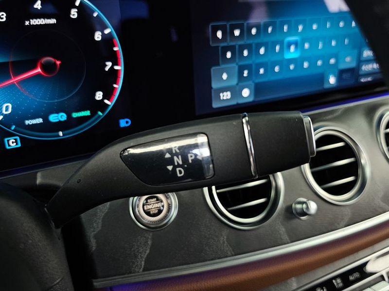 2021 Mercedes-Benz E-Class E350 4MATIC AMG Line photo 9