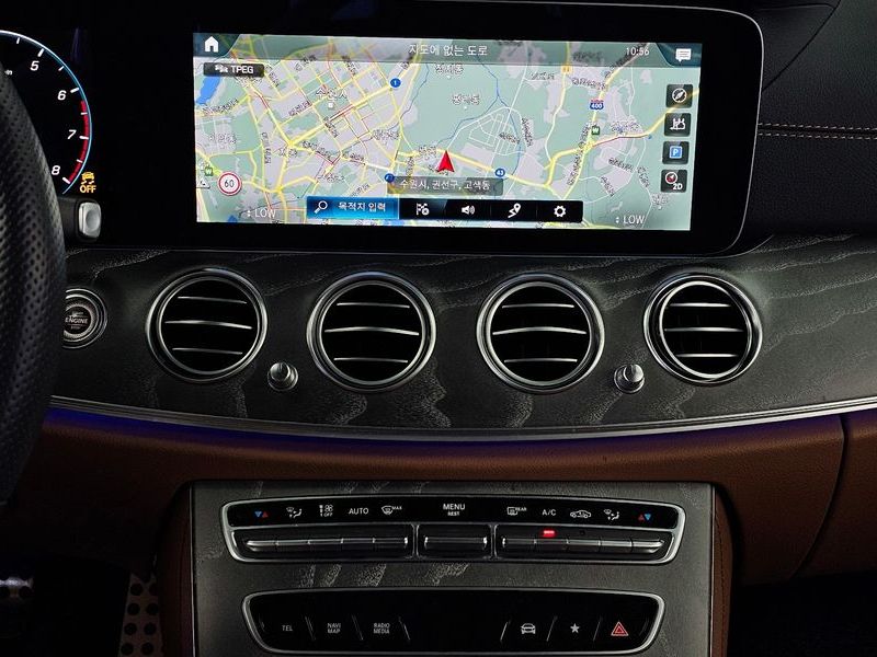 2021 Mercedes-Benz E-Class E350 4MATIC AMG Line photo 14