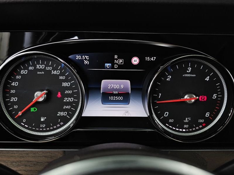 2020 Mercedes-Benz E-Class E220d 4MATIC Exclusive photo 8