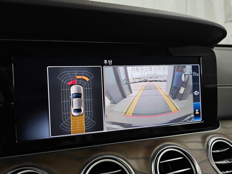 2020 Mercedes-Benz E-Class E220d 4MATIC Exclusive photo 15