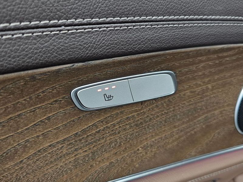 2020 Mercedes-Benz E-Class E220d 4MATIC Exclusive photo 19